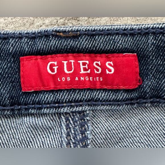GUESS DENIM METAL TRIANGLE LOGO SHORTS WOMENS SZ 27, Waist 30 - Picture 3 of 7